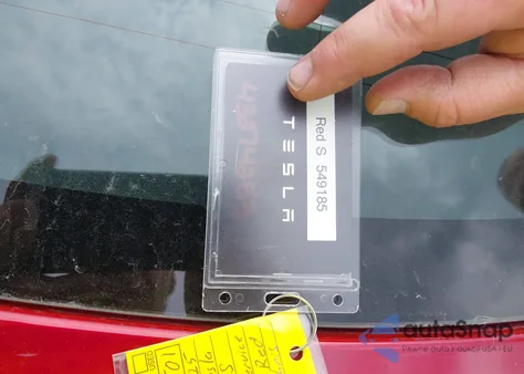 2025 Tesla Model S Rear-Wheel Drive z USA, uszkodzony, nr VIN 5YJSA1E52SF549185